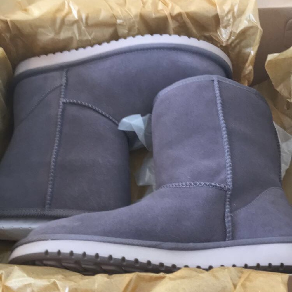 Grey uggs